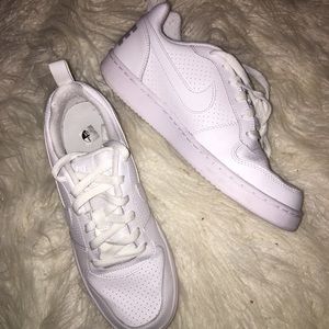 New Nike ebernon shoes. Resemble forces